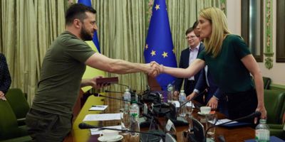 Roberta Metsola visiting Volodymyr Zelensky