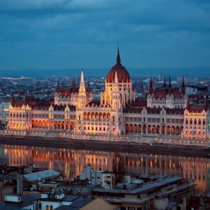 Photo by Gabriel Miklós on Unsplash