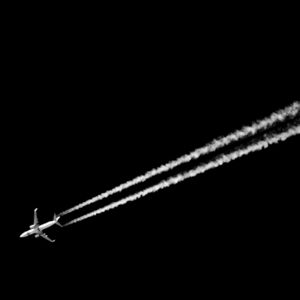 Airplane contrails
